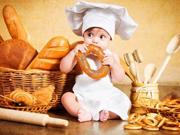 Первые твердые продукты для младенцев