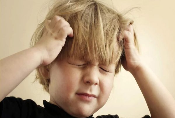 Что родители должны знать о головных вшах?