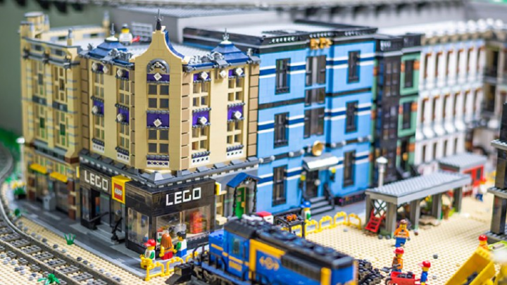 Музей Lego «Megabricks», ежедневно март